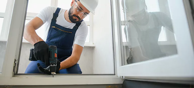 Replace Broken Window Pane in University Park, FL