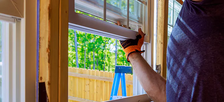 >Bay Window Curtain Rail Track in University Park, FL