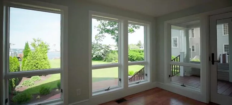 Double-hung Window Repair in University Park, FL