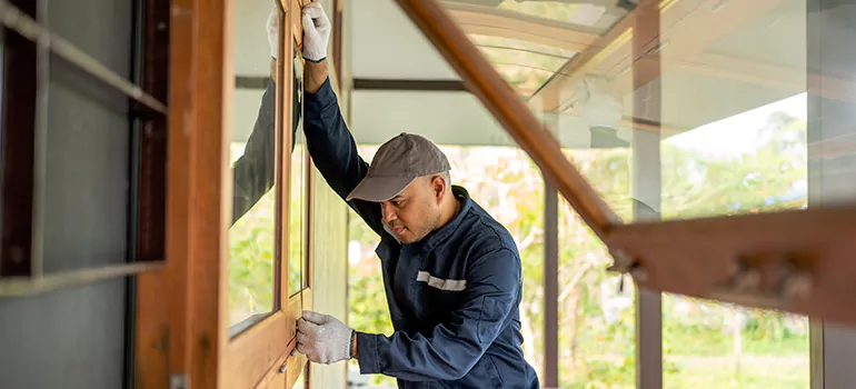 Double Hung Vinyl Window Sash Replacement in University Park, FL